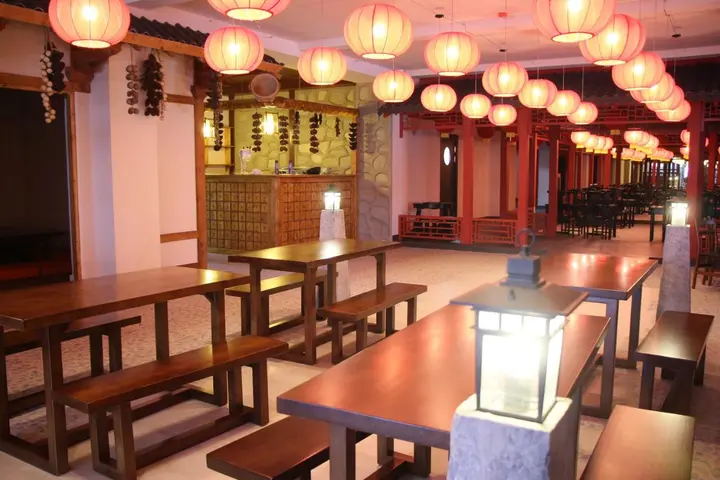 Петрово: Hotel South East Asia Etnomir