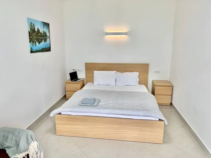 Сириус: SunrayHome (СанрэйХоум) на улице Тюльпанов 41Е