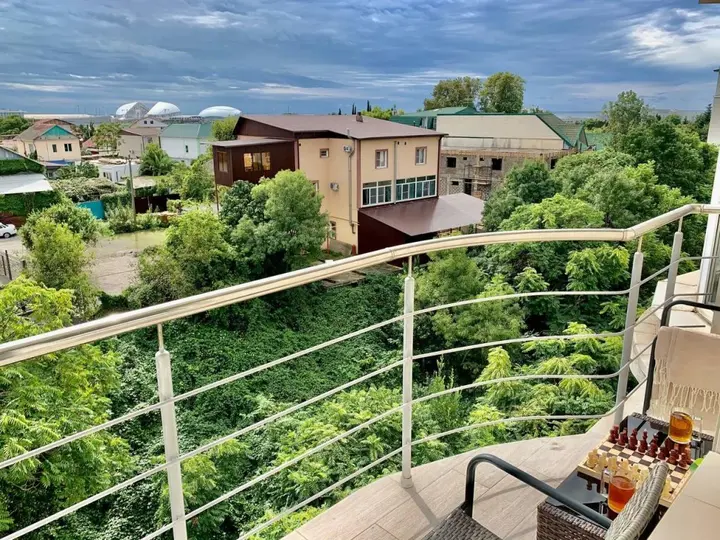 Сириус: SunrayHome (СанрэйХоум) на улице Тюльпанов 41Е
