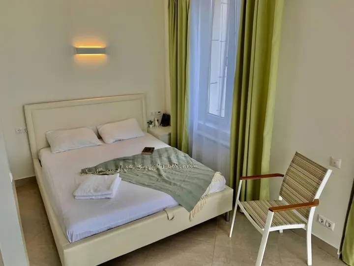 Сириус: SunrayHome (СанрэйХоум) на улице Тюльпанов 41Е