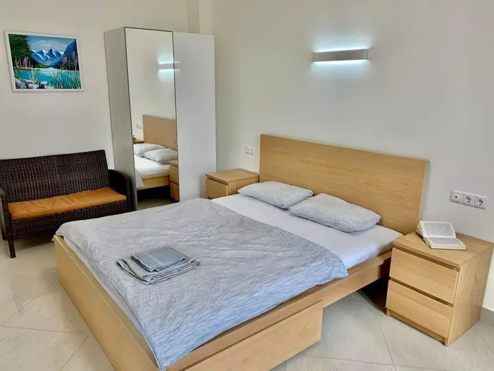 Сириус: SunrayHome (СанрэйХоум) на улице Тюльпанов 41Е