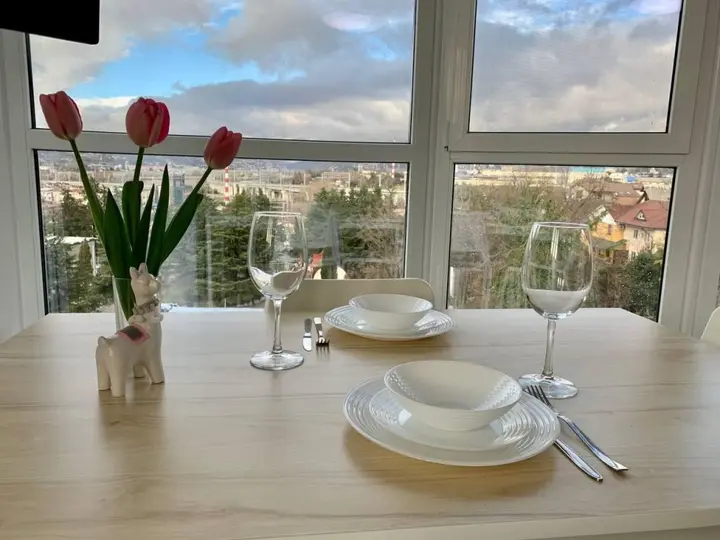 Сириус: SunrayHome (СанрэйХоум) на улице Тюльпанов 41Е