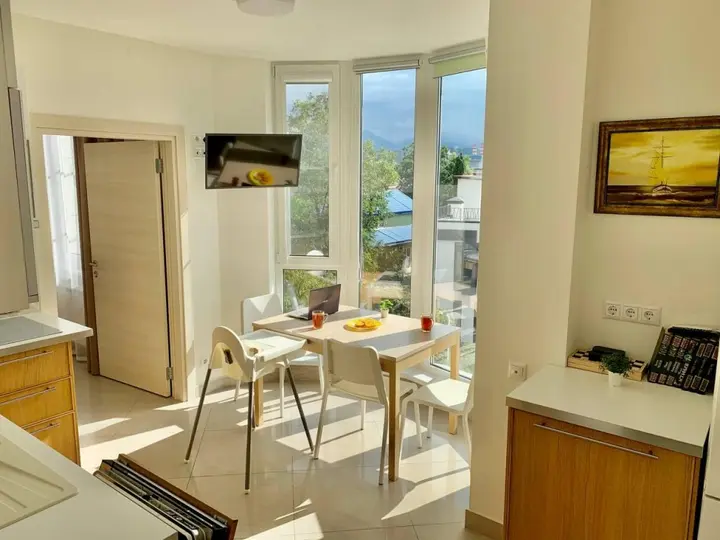 Сириус: SunrayHome (СанрэйХоум) на улице Тюльпанов 41Е