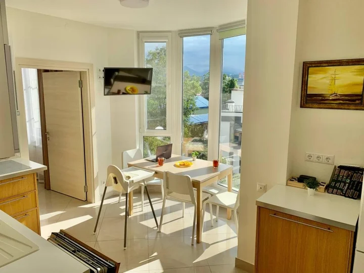 Сириус: SunrayHome (СанрэйХоум) на улице Тюльпанов 41Е