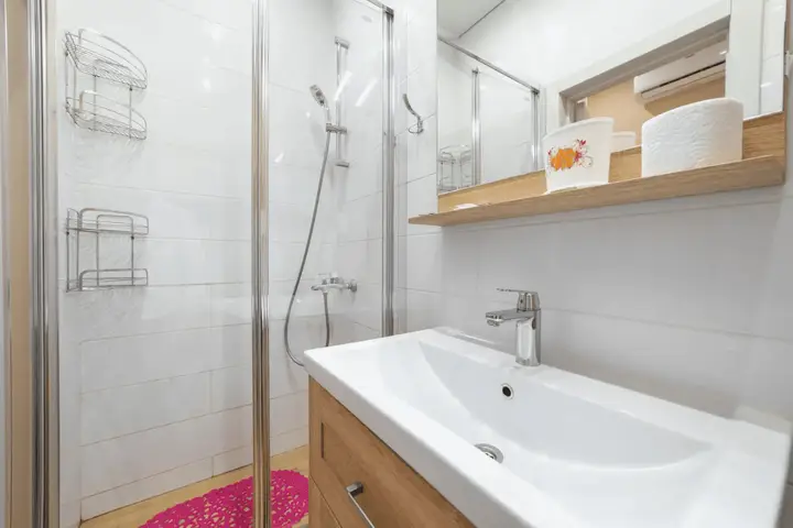 Делюкс на Хуторской 70, Deluxe Apartment — фото 6