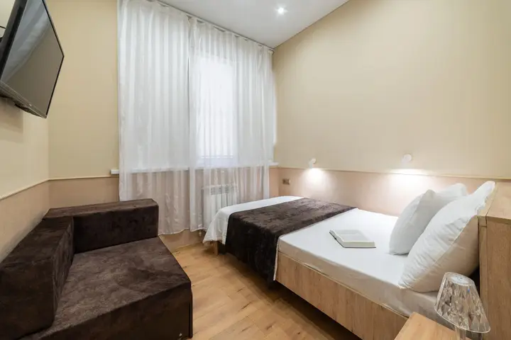 Делюкс на Хуторской 70, Deluxe Apartment — фото 1