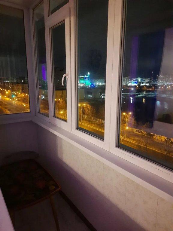 Сургут: Апартаменты на улице Энергетиков 5