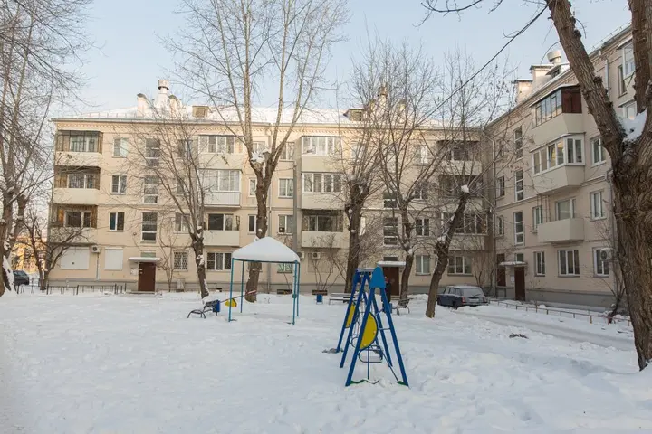 Челябинск: Апартаменты на Воровского 40