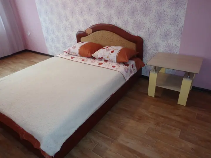 Междуреченск: Апартаменты Весенняя 20