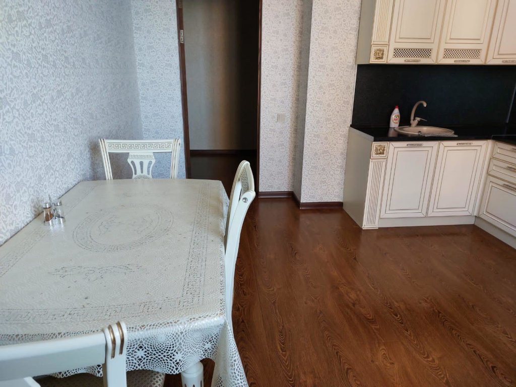 Махачкала: ApartRu (АпартРу) на улице Времена Года