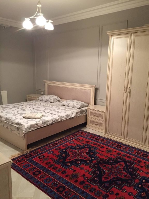 Махачкала: ApartRu (АпартРу) на улице Времена Года