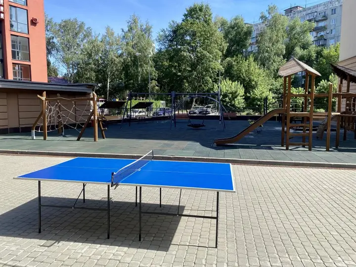 Top House (Топ Хаус) на площади Свободы — фото 1