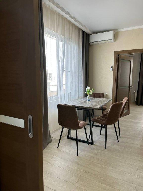 Сириус: Апартаменты с отдельной спальней , рядом с Академией Гимнастики в Сириусе