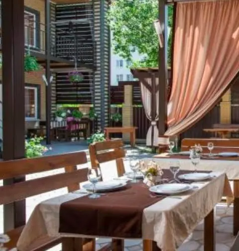 Бердянск: Katrin Hotel