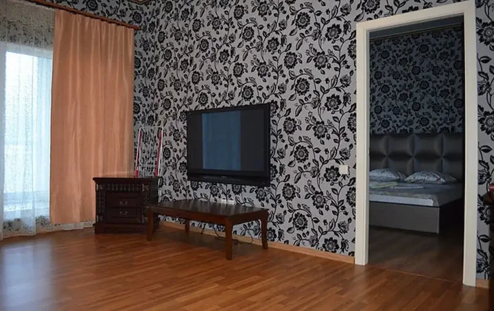 Бердянск: ул. Лазурная, 2
