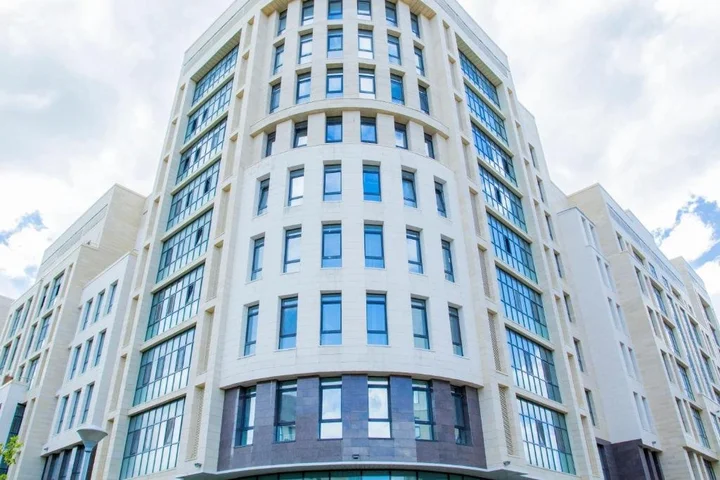 Астана: Apartments Manghilik iel,53