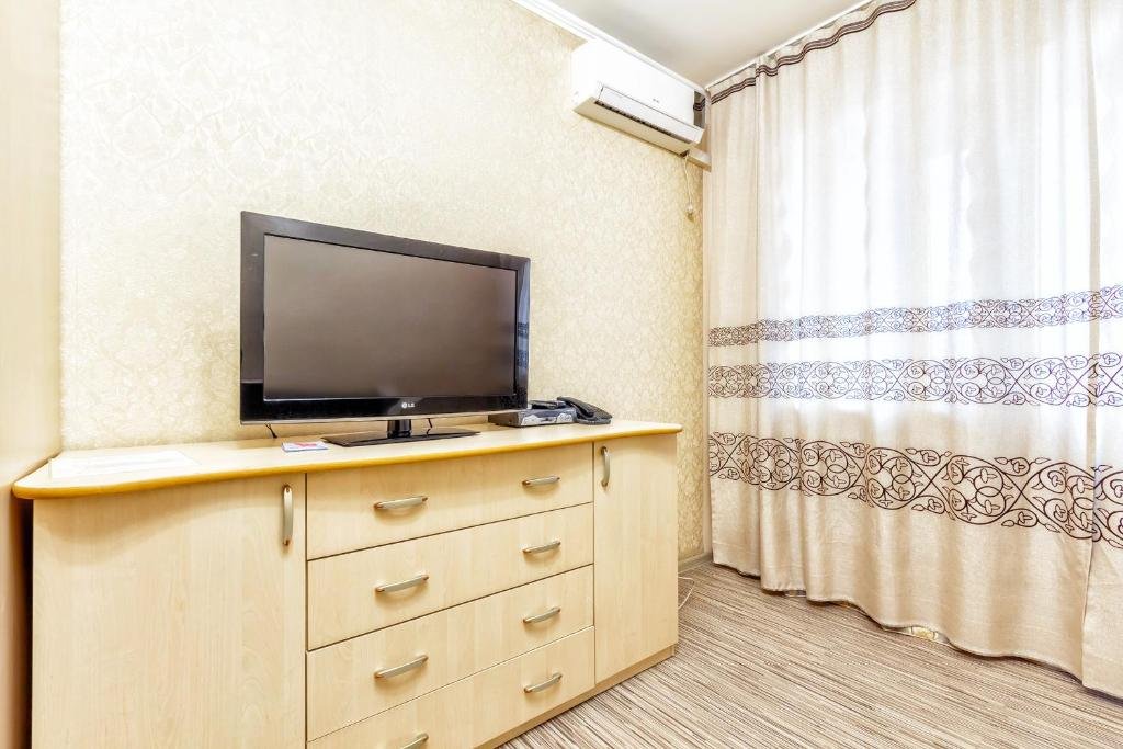 Алматы: 411 Vmestitel'nye apartamenty v tsentre Otlichno podhodjat dlja komandirovannyh i turistov