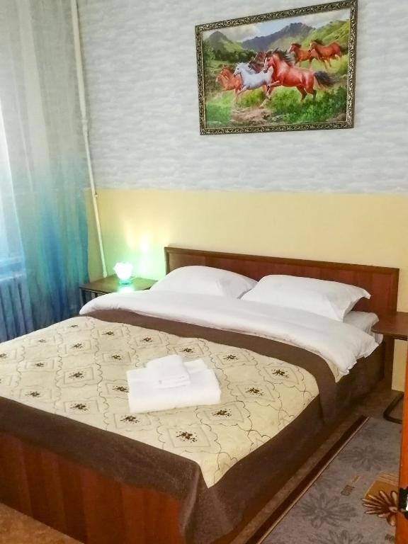 Алматы: Apartamenty na ulitse Rozybakieva, 275-2