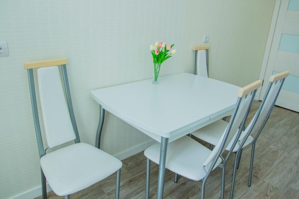Астана: Apartments Manghilik El 53/66