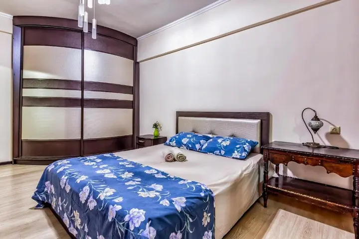 Алматы: 435 Apartamenty v tsentre dlja komandirovannyh i turistov