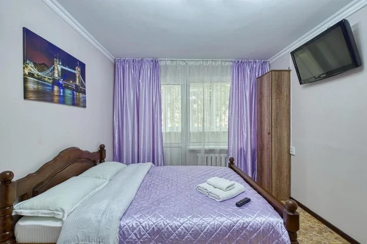 Алматы: Apartamenty na ulitse Klochkova, 128