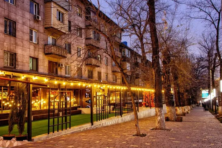 Алматы: 424 Apartamenty v Zolotom kvadrate v tsentre Otlichno podhodjat dlja komandirovannyh i turistov