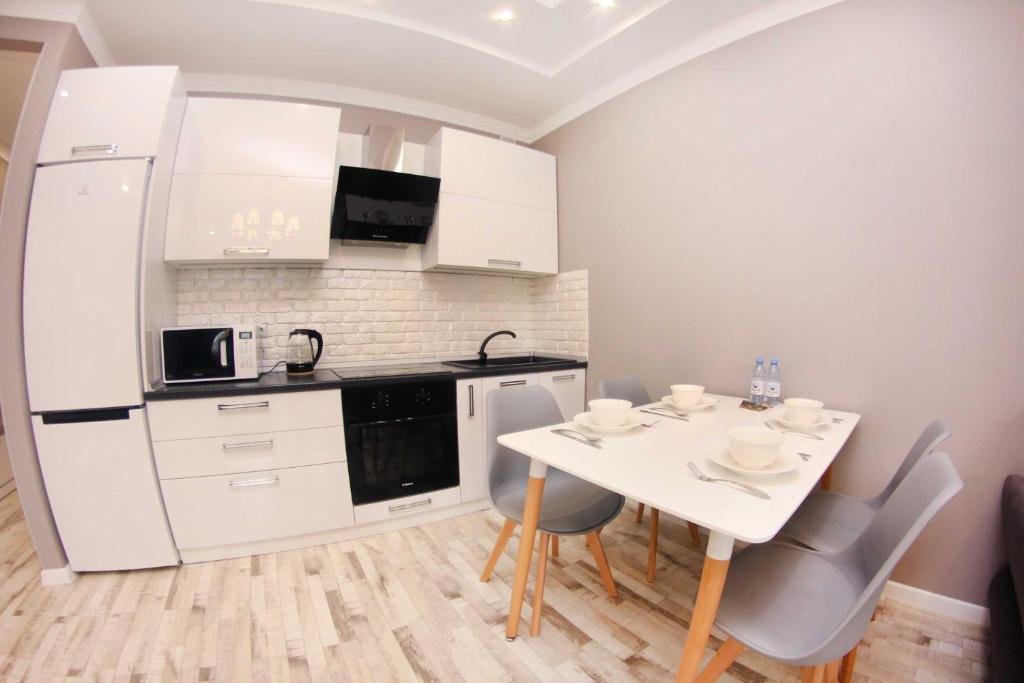 Алматы: Ujutnye apartamenty na Navoi 208/6
