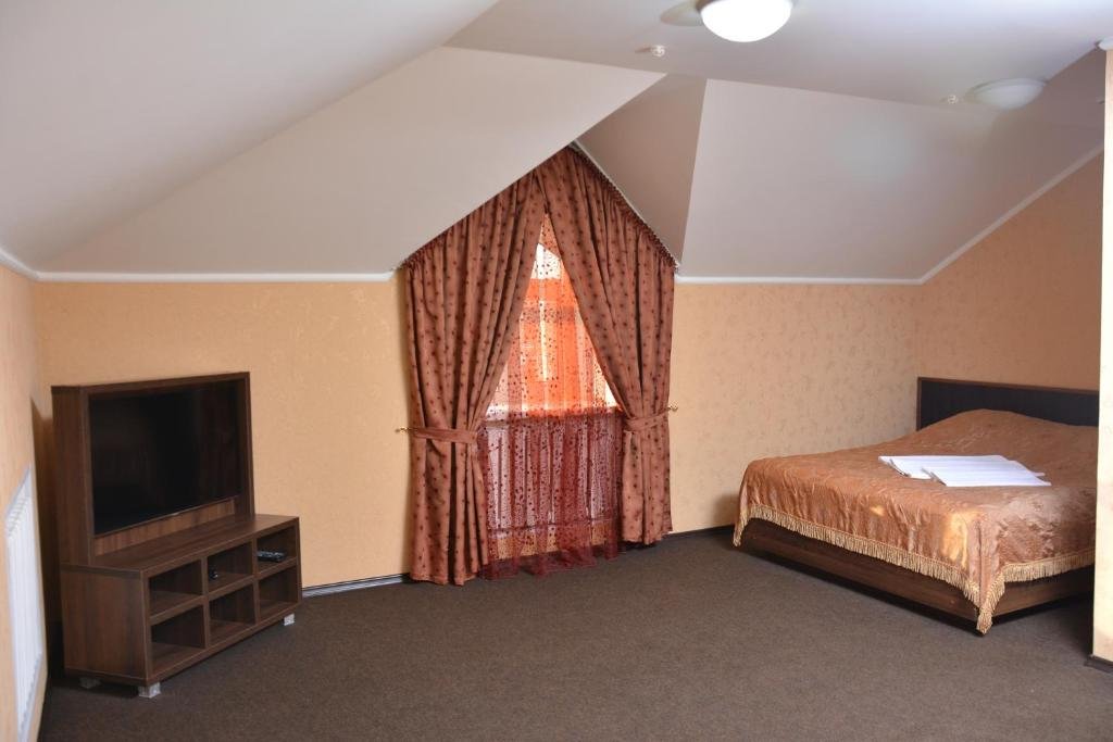 Уральск: Tropicana Inn