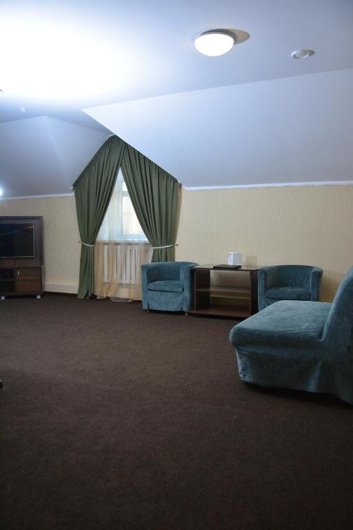 Уральск: Tropicana Inn