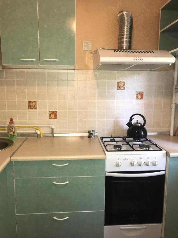 Алматы: Apartment on Akhmetova 10