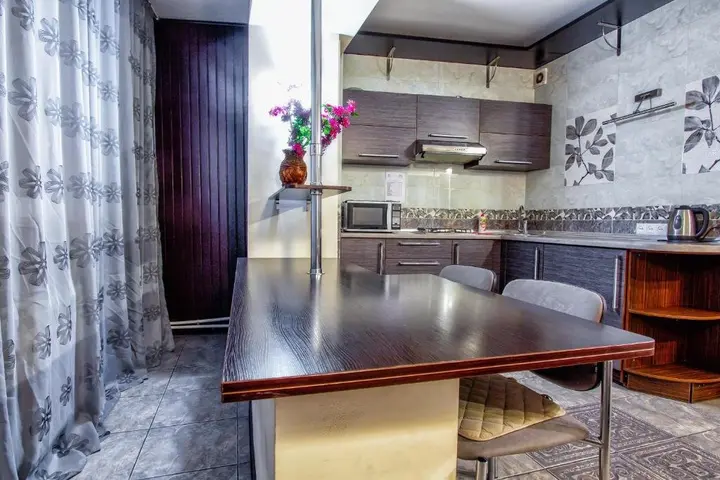 Алматы: 432 Apartamenty v samom tsentre Otlichno podhodjat dlja komandirovannyh i turistov