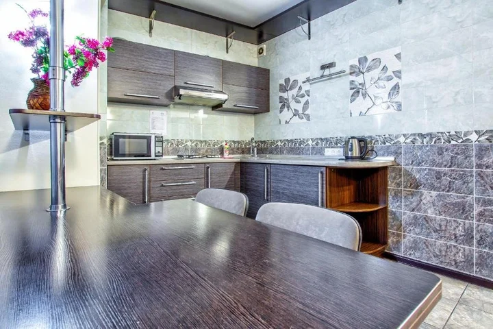Алматы: 432 Apartamenty v samom tsentre Otlichno podhodjat dlja komandirovannyh i turistov