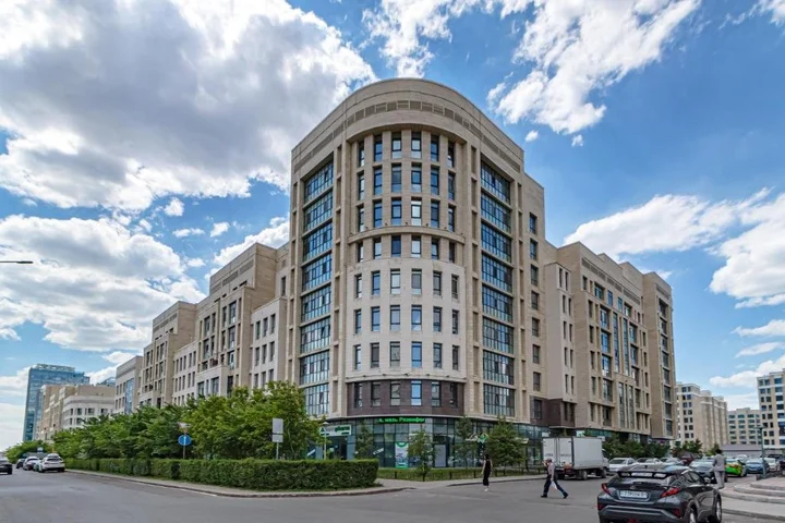 Астана: Apartments LUX 53/141