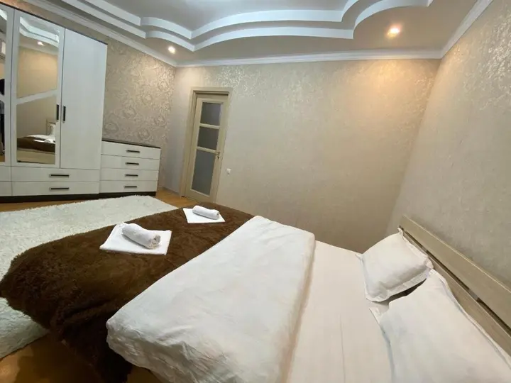 Алматы: 3-h komnatnye apartamenty v tsentre