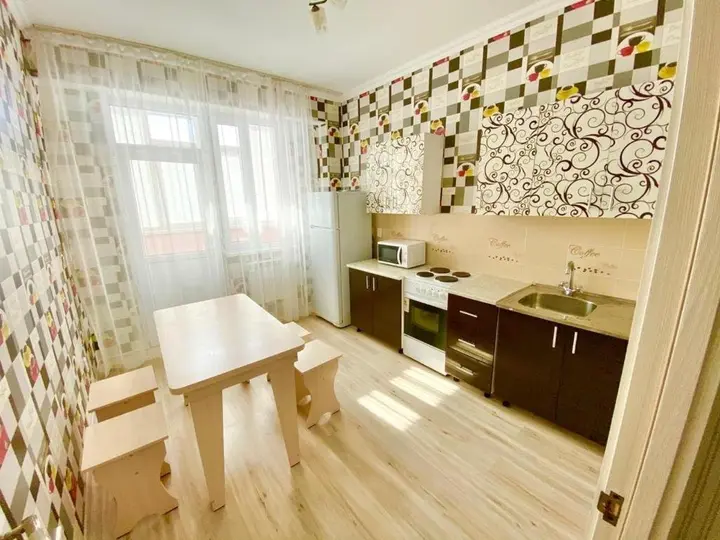 Актау: Caspyi Towers
