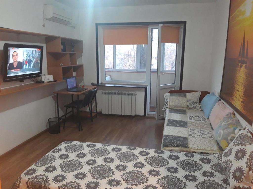 Алматы: Apartments on Koktem 1