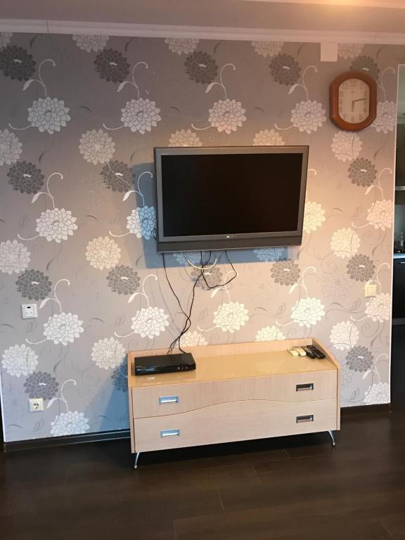 Актау: Apartment on 7 mikroraion 29