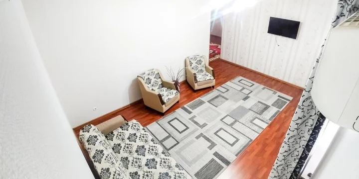 Актау: Apartment on 15 mikrorayon 56