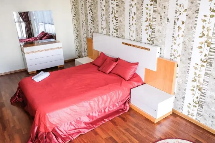 Актау: Apartment on 15 mikrorayon 56