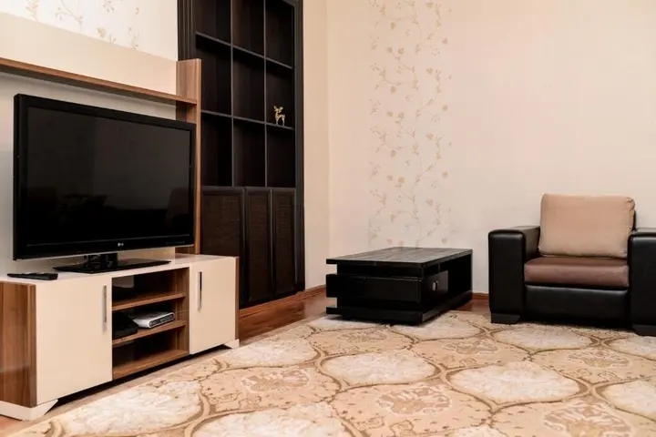 Караганда: Apartments on Alikhanova 36/3
