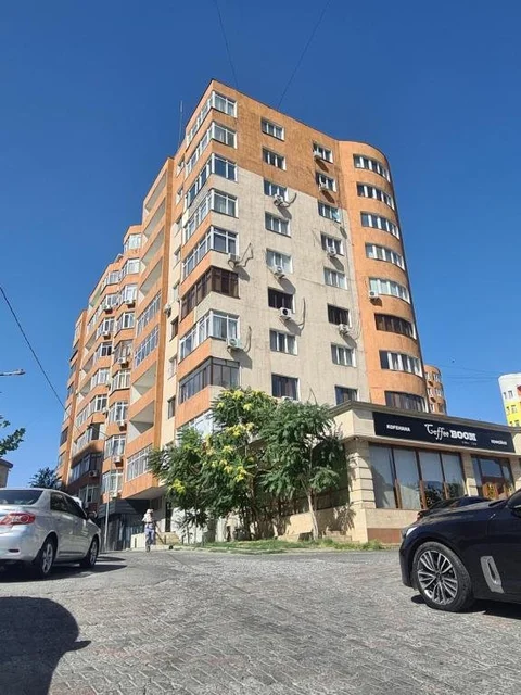 Шымкент: 2h-kom Ljuks v tsentre Shymkenta 2