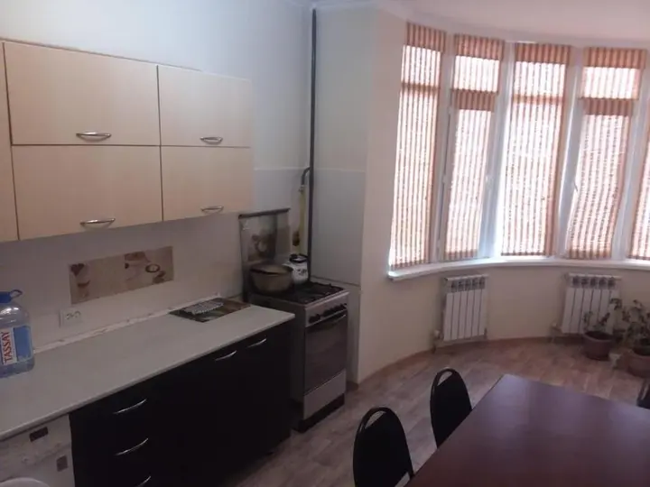 Актау: Apartment in 3-iy Mikrorayon 15