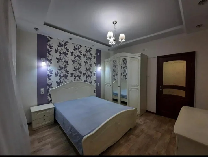 Уральск: 3 bedroom room appartment