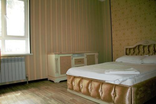 Алматы: Hotel Laguna