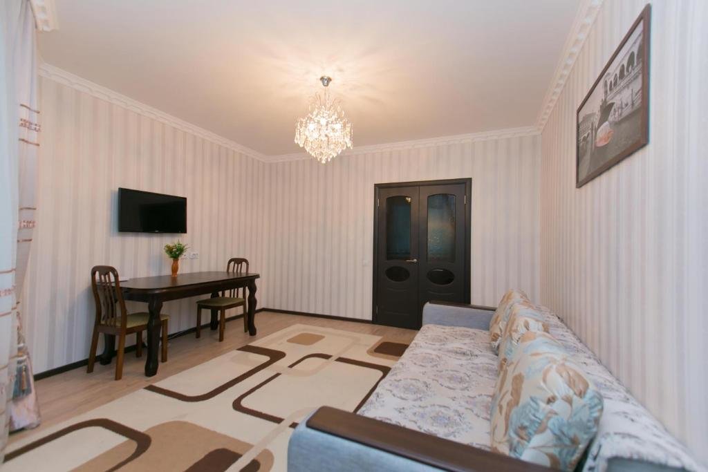 Астана: Cozy apartment on Sarayshyq street 5E