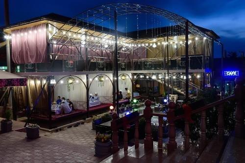 Шымкент: Altyn-Kazyna Hotel