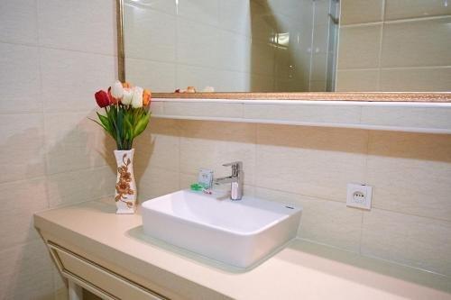 Шымкент: Altyn-Kazyna Hotel