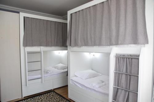 Алматы: Alatau Hostel