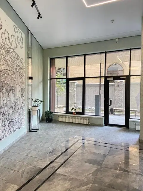 Алматы: Modern Apartment in 10 min walk from Dostyk street