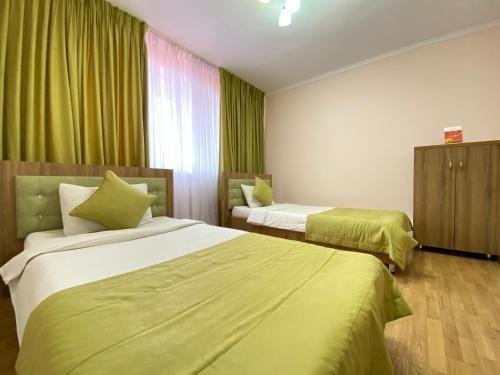 Алматы: Holiday Home 4 Bedrooms 2 Bathrooms - Almaty